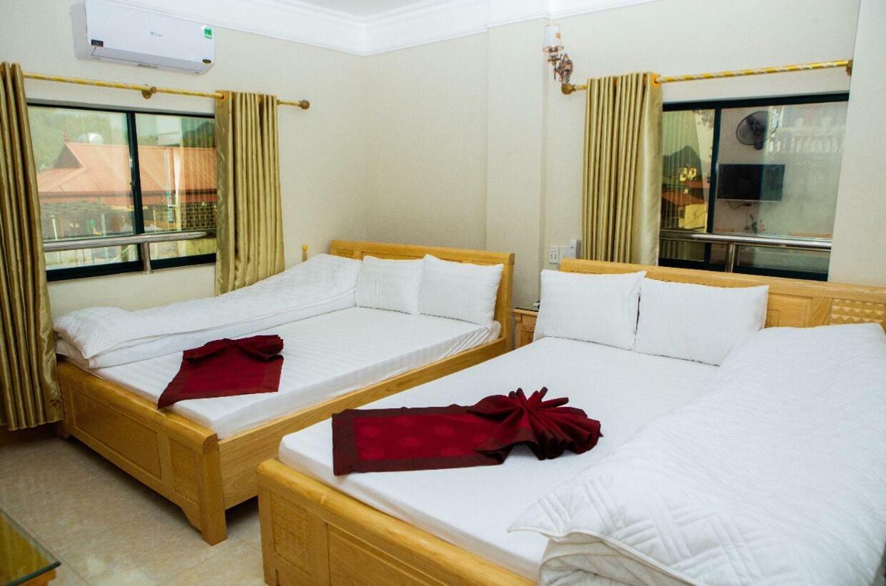 Phong Lan Hotel Son La Esterno foto